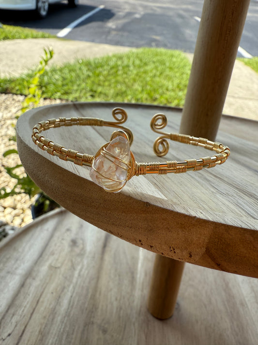 Bangle drop: gold clear quartz