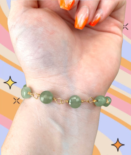 d Handmade green aventurine wire bracelet